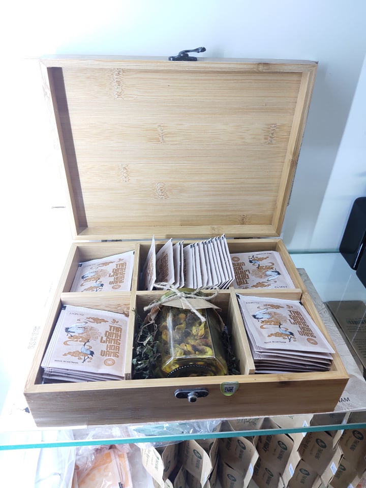 Trà đinh lăng hoa vàng giúp an thần ngủ ngon